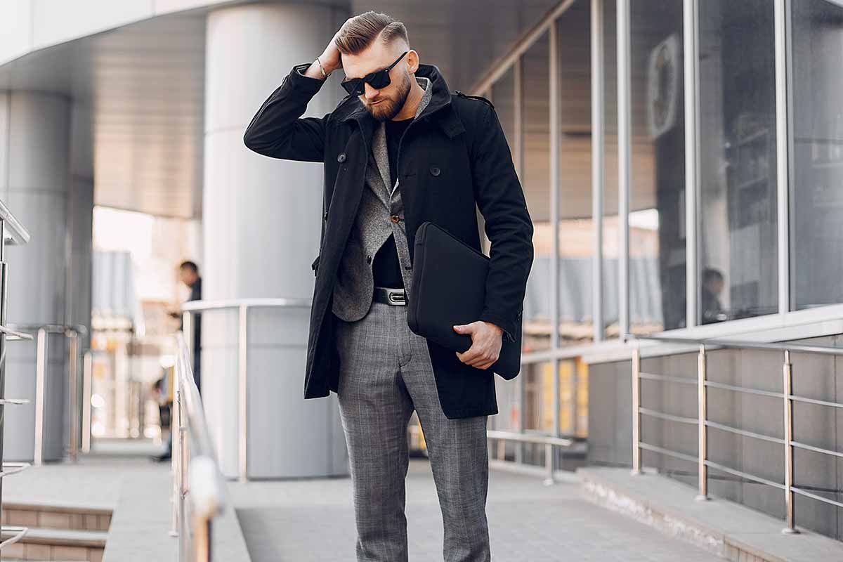 spozniona reakcja na decyzje | W skrzynce pocztowej znajdujesz pismo od komornika. Dług jest stary, być może dawno przedawniony. W panice dzwonisz do kancelarii, podpisujesz ugodę na raty, a potem zaczynasz czytać w Internecie, że popełniłeś błąd. Czy istnieje jeszcze jakikolwiek termin na złożenie sprzeciwu przeciwko egzekucji? Czy podpis pod ugodą zamyka drogę do obrony? Wyjaśniamy, jak odkręcić sytuację, która wydaje się beznadziejna, i porządkujemy chaos w terminach sądowych.